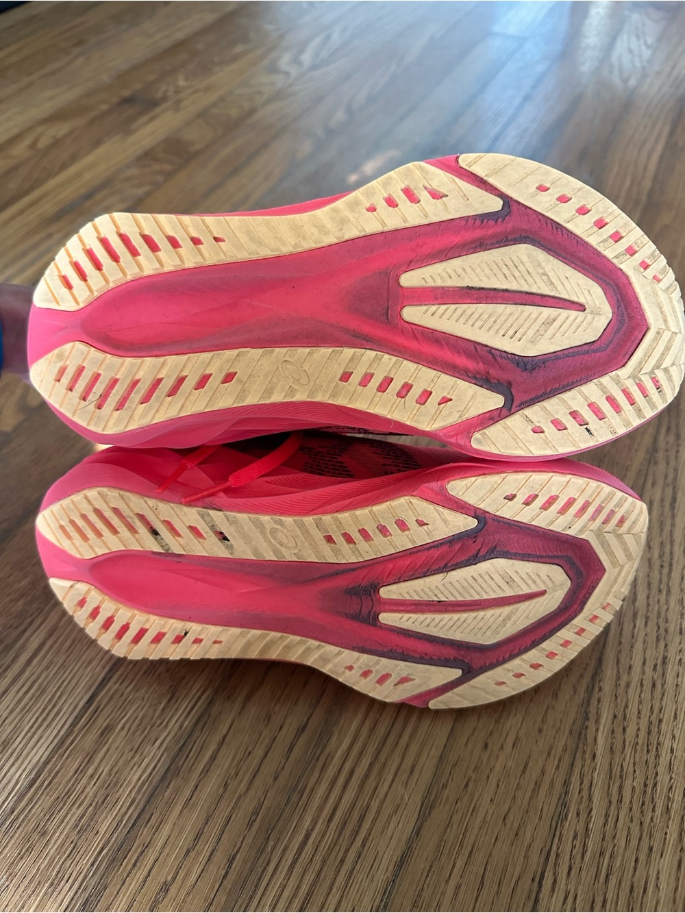 ASICS Novablast 5 Women's Running Shoes in Flash Red/Edo Purple - Size 7 (US) - Picture 6 of 13
